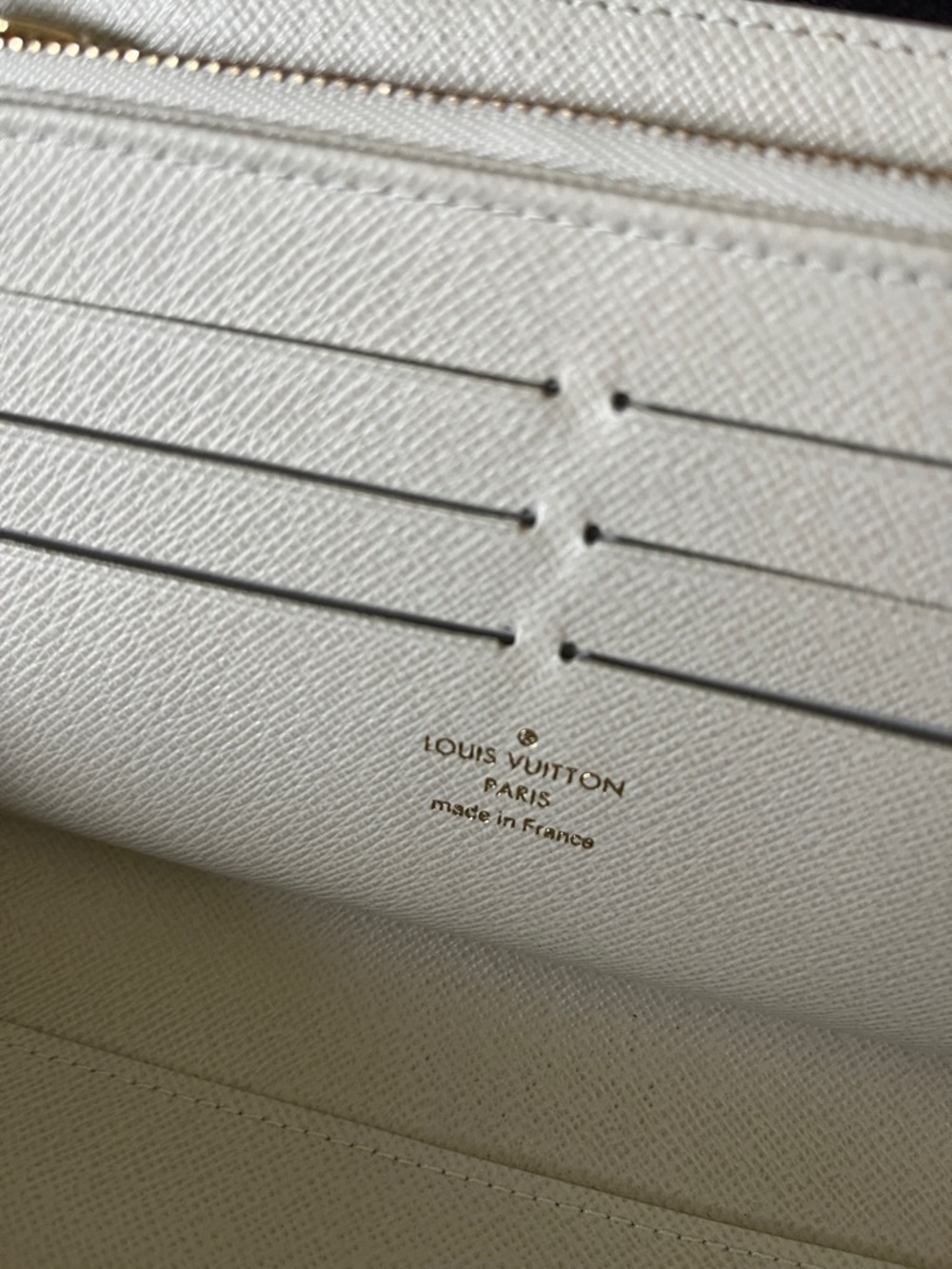 Louis Vuitton Zippy Monogram Organizer Wallet - Picture 9 of 12